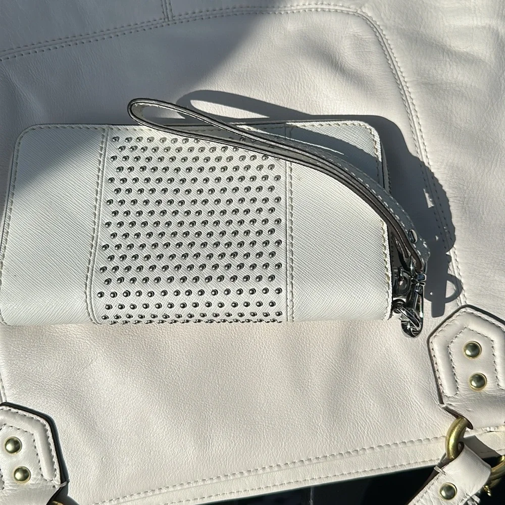 Michael kors wallet - Picture 2 of 2